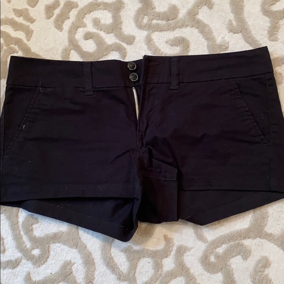 American Eagle Outfitters Pants - stretch black shorts